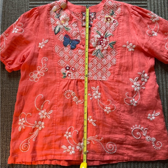 JOHNNY WAS Jailyn Puff Sleeve Weekend Top Coral Linen Embroidered Blouse SIZE L - Picture 8 of 8